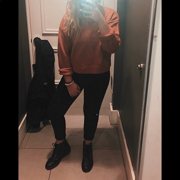 Meet your Posher, Delaney - Picture 3 of 3